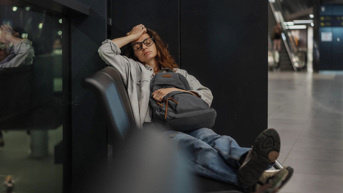 Zpožděný let na dovolené s cestovkou? Odpovědnost za klienty mají aerolinky, říkají kanceláře