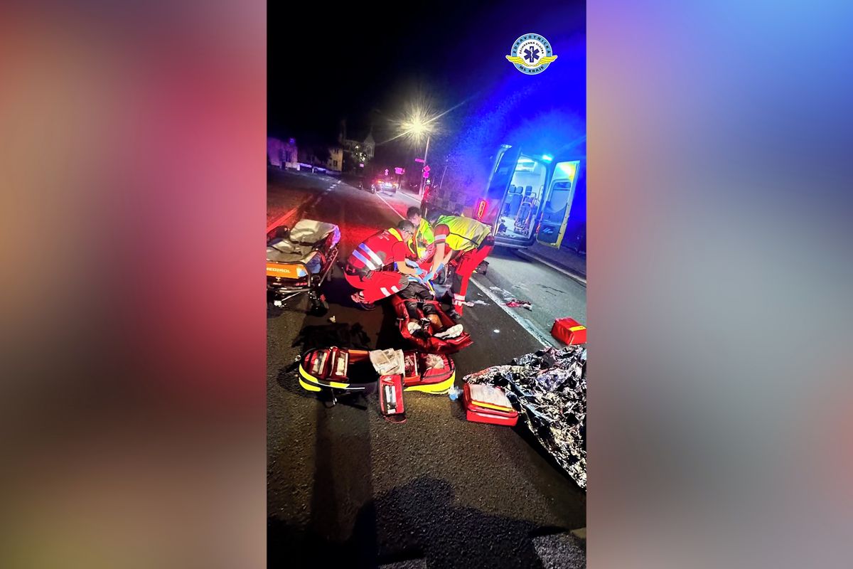Na Opavsku přejel řidič mladíka, který ležel uprostřed silnice