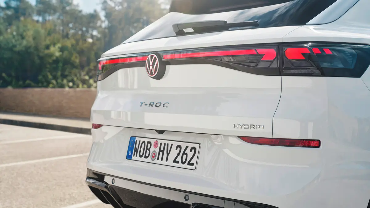 Volkswagen uvádí na trh nový hybrid, objeví se v modelech Golf a T-Roc
