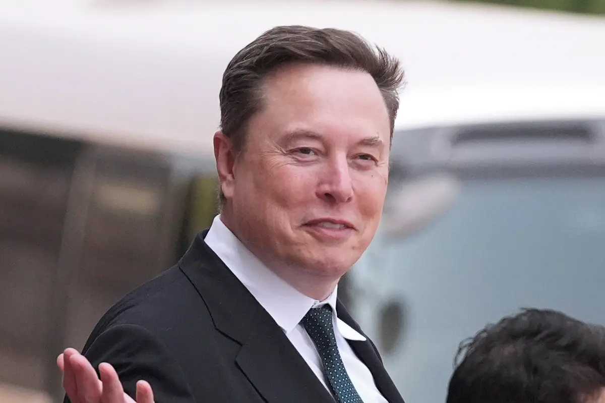 Musk je ochoten povolit Ukrajině Starlink na útoky proti Rusku