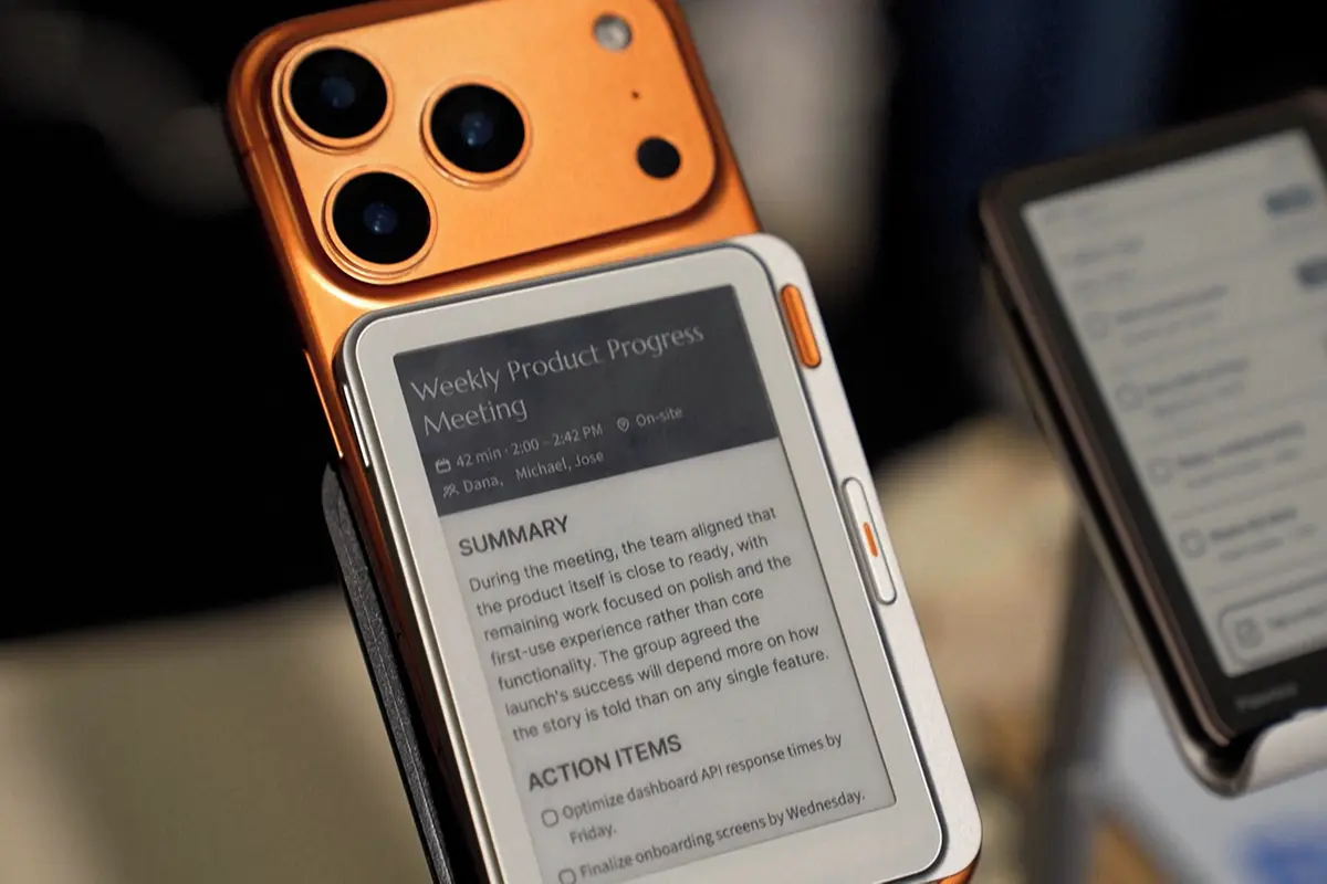 IFA 2026: AI pomocníka připneme na mobil. Poslouchá porady a vytváří úkoly