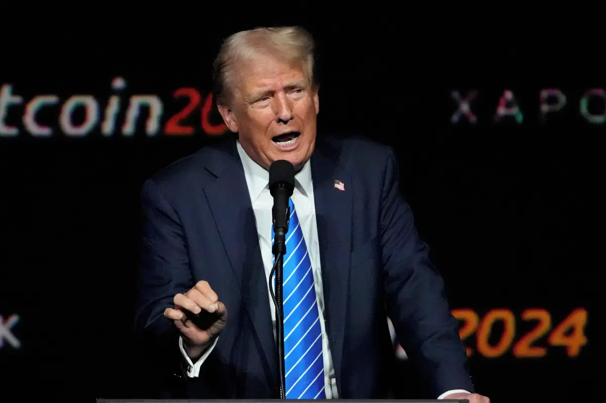 Je třeba prezident s vysokým IQ. Trump se označil za jedinou pojistku proti zdivočení AI