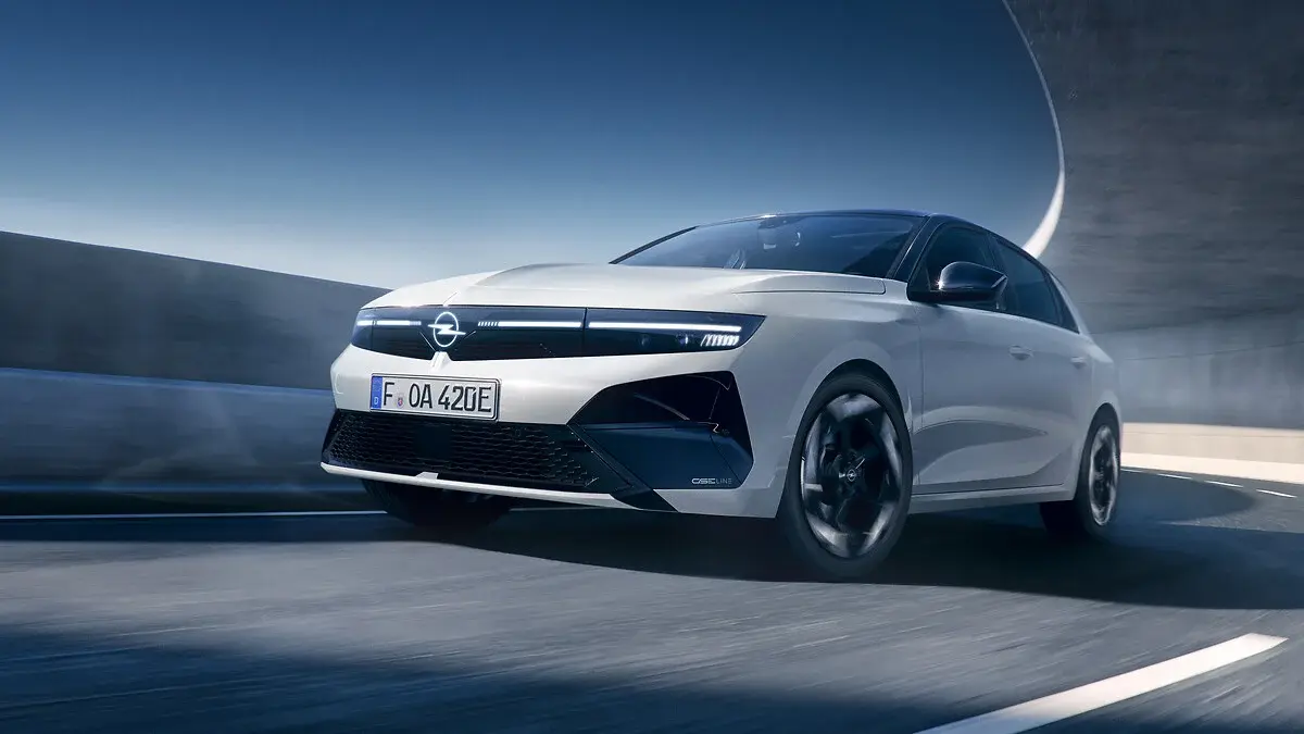 Opel Astra dostane sportovnější verzi GSE, technika zůstává původní