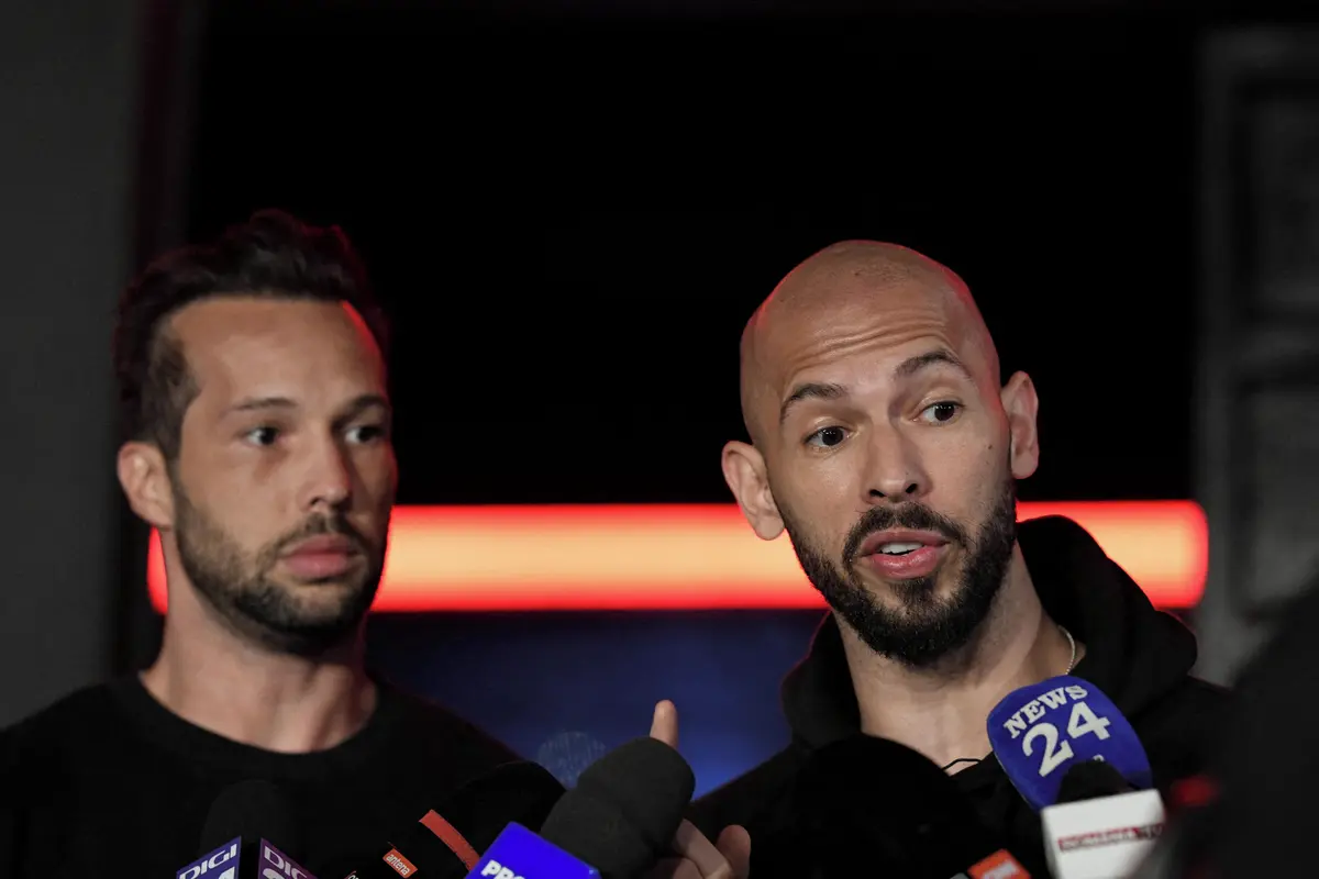 Andrewa Tatea v Rumunsku obžalovali z obchodu a sexu s nezletilými