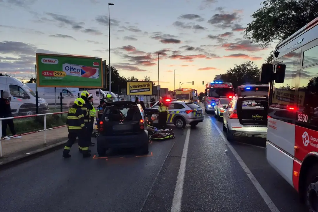 V krvi téměř tři promile a za volantem. Policie hledá svědky vážné dopravní nehody