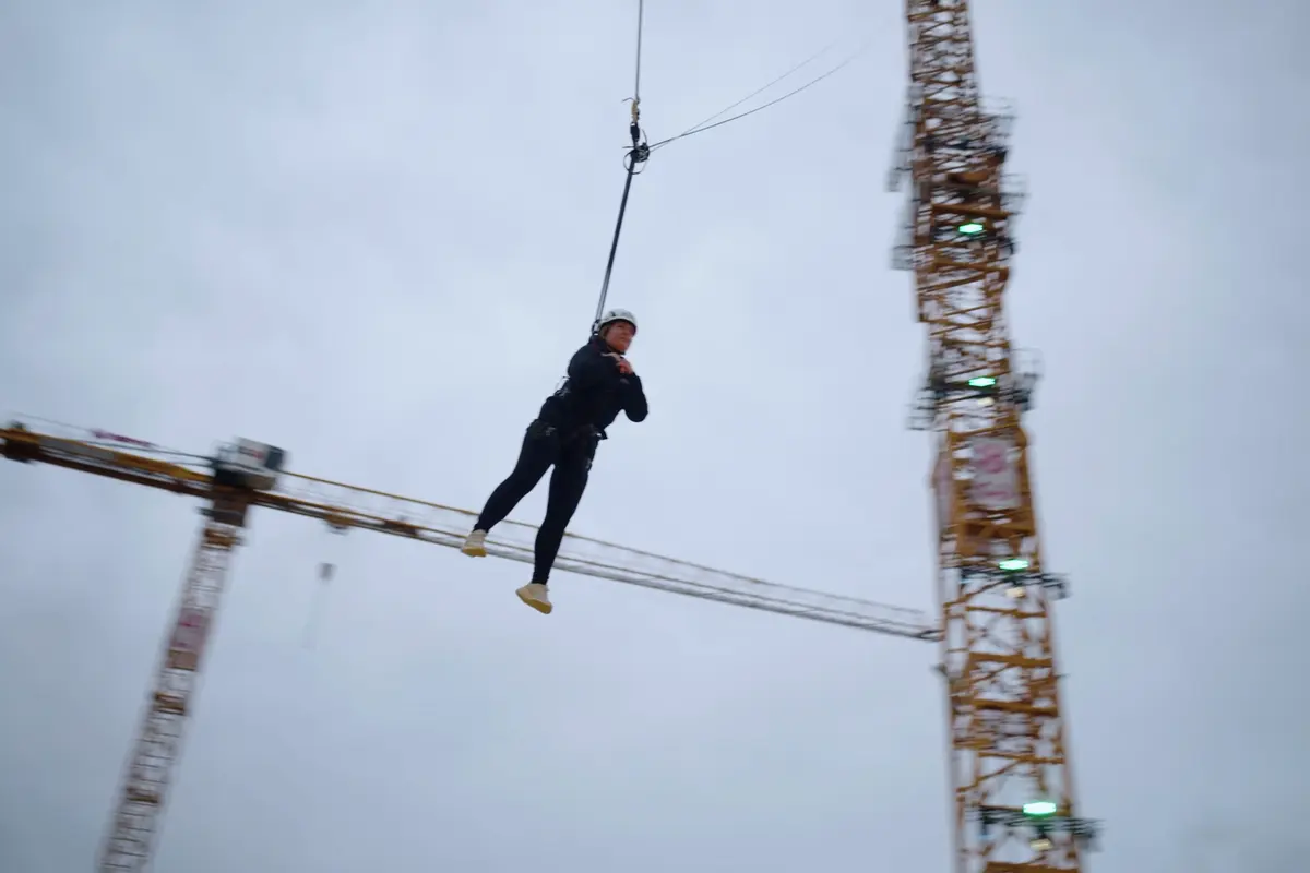 Z padesáti metrů rovnou do vzduchu. Vyzkoušeli jsme Big Swing v Brně