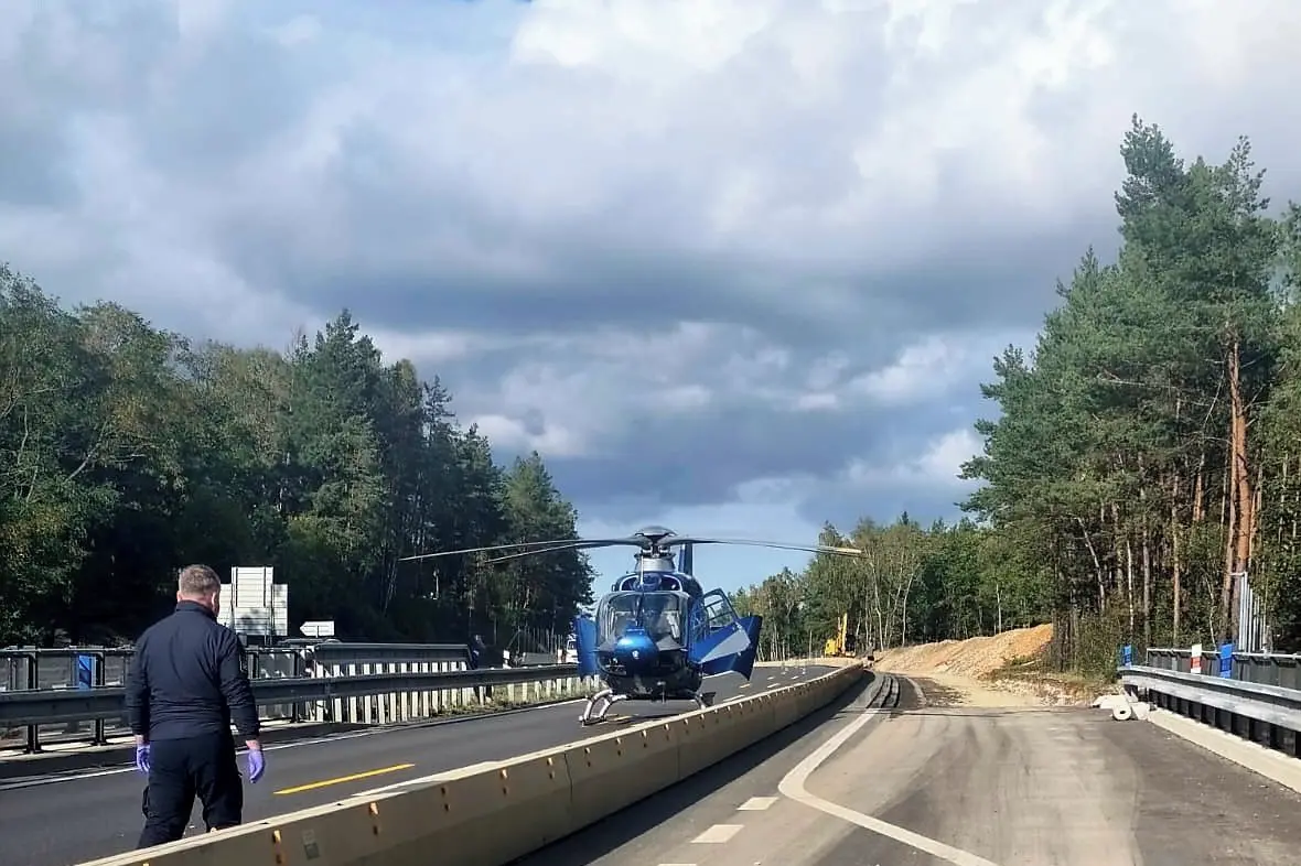 Dálnici D4 ve směru na Prahu uzavřela tragická nehoda