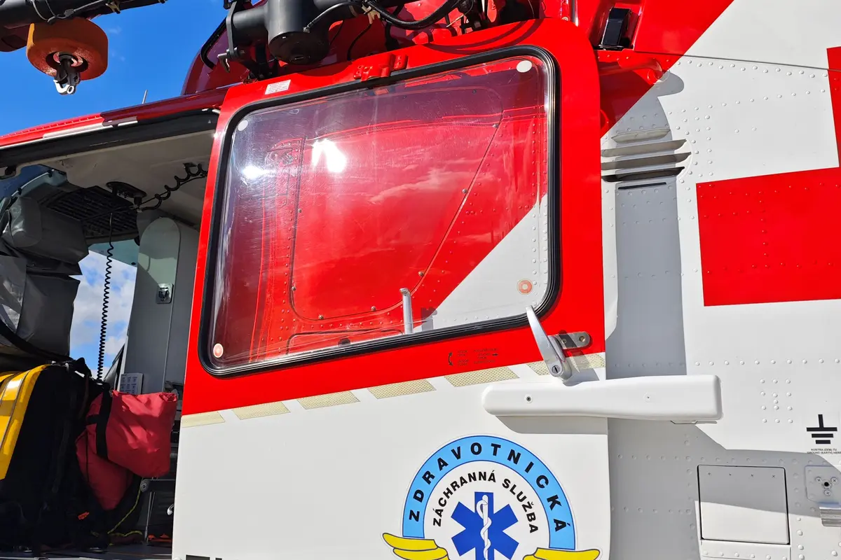 Mladá motorkářka na Frýdecko-Místecku nepřežila náraz do stromu
