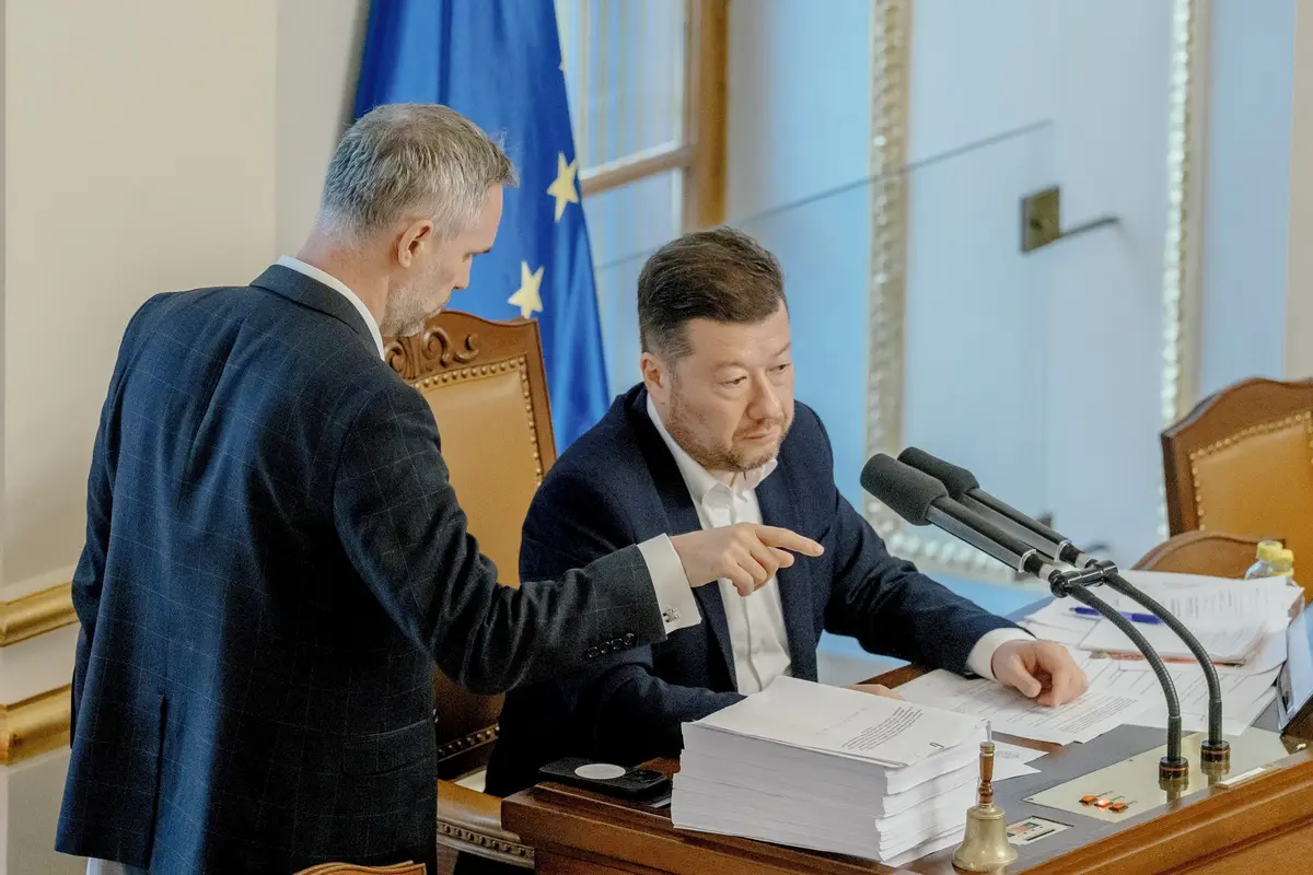 Hřib a Okamura se vzácně shodli: Rozpočtový schodek je příliš vysoký