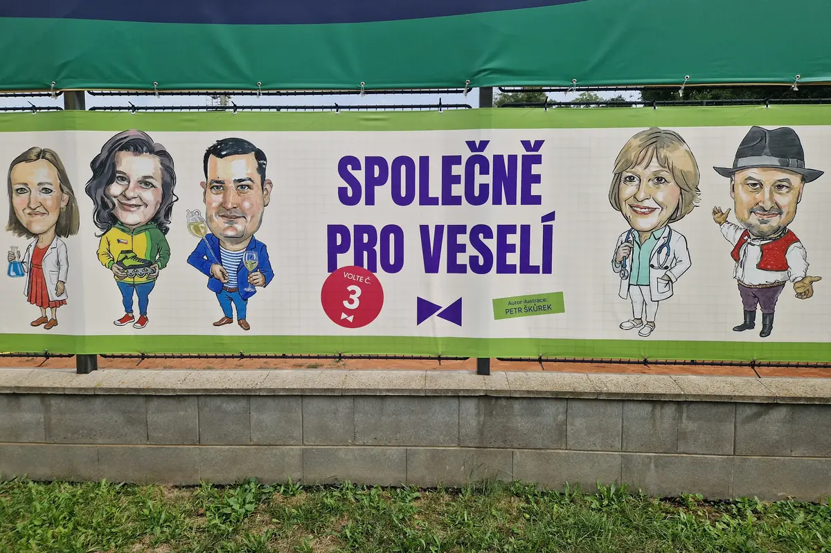 Karikatury místo volebních fotek? Neradi se fotíme a špetka humoru nezaškodí, říká lídryně z Hodonínska