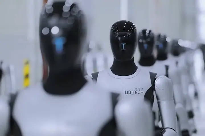Jako ze sci-fi filmu. Humanoidi začali v Číně vyrábět další humanoidy