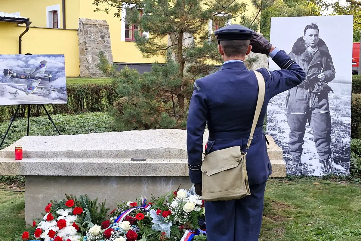 Nejraději měl německá letadla, která padala dolů. Kut, nejlepší český stíhač v RAF, byl nočním fantomem