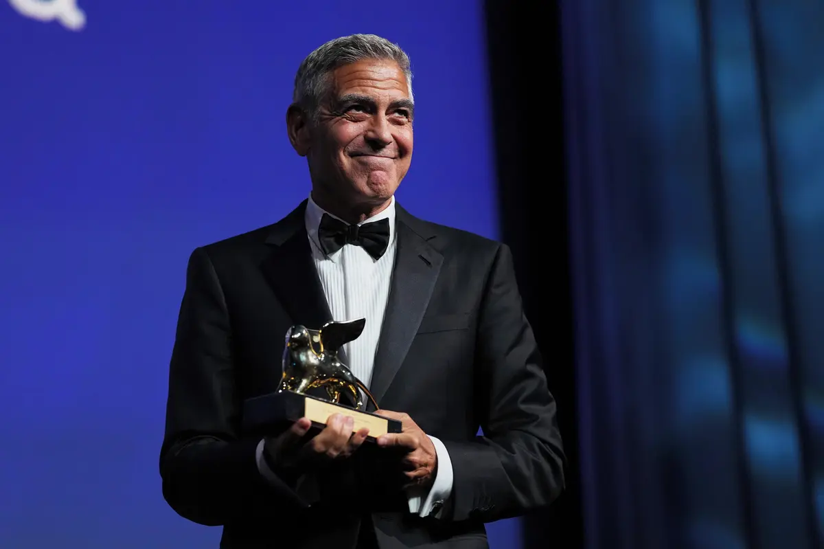 FOTO: Benátky jsou plné filmových hvězd. Dorazili Clooney, Andersonová i Pattinson