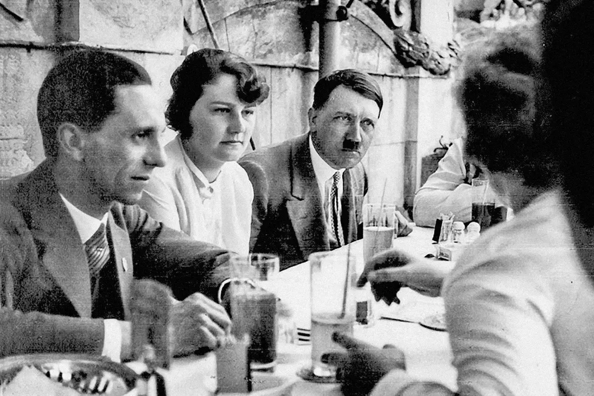 Hitler nemá podle nových dokumentů alibi na dobu smrti své neteře