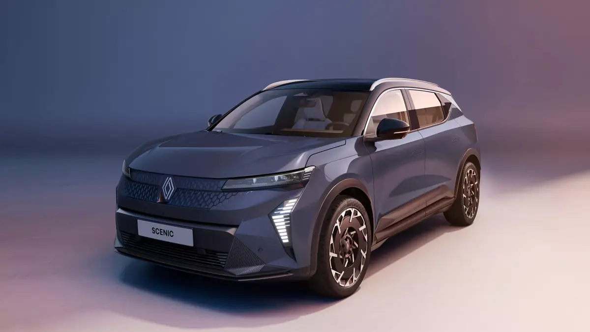 Renault vylepšil elektrický Scenic, dojede dál a nabije se rychleji