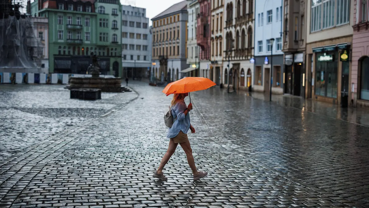 Bude během vašeho výletu pršet? Zaplatíme vám, vábí ubytovací platforma