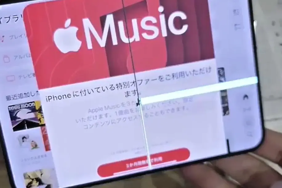 Apple přiznal průšvih s iPhony Duo