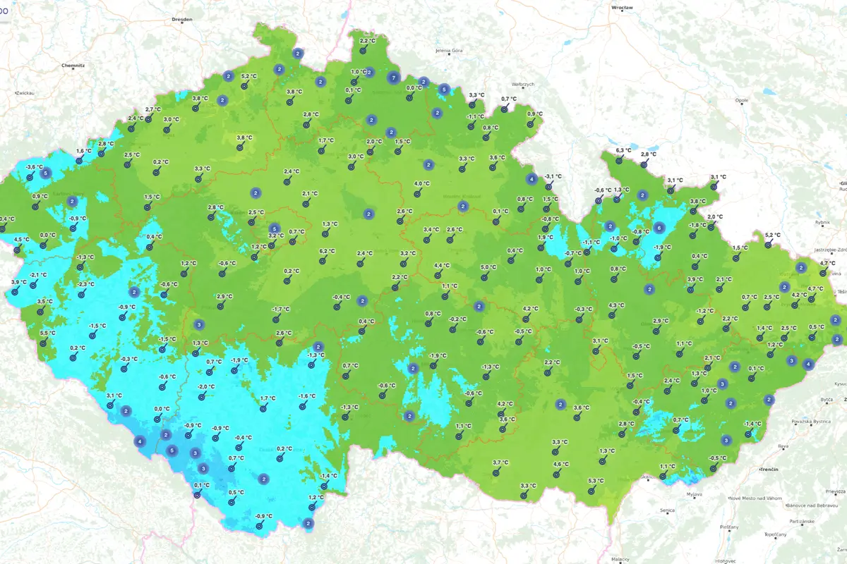 Ráno mrzlo i ve velkých městech, na Šumavě bylo -10 °C