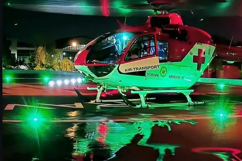 Mladý muž ve Frýdku-Místku spadl z balkonu ve výšce 10 metrů, těžce se zranil