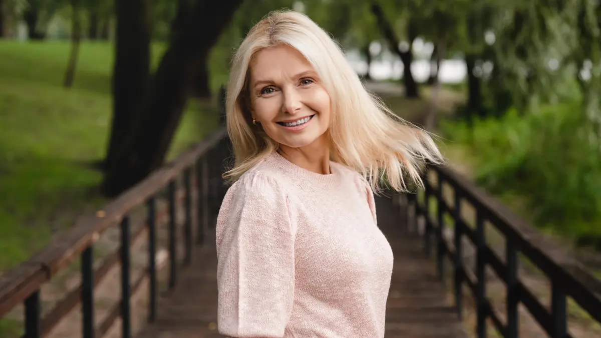 5 kroků, jak vrátit vlasům po menopauze lesk a vitalitu