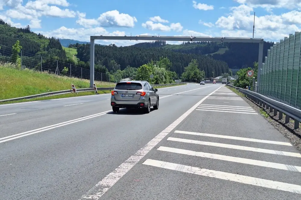 Řidiče jedoucí na Slovensko čekají u Jablunkova měsíce komplikací