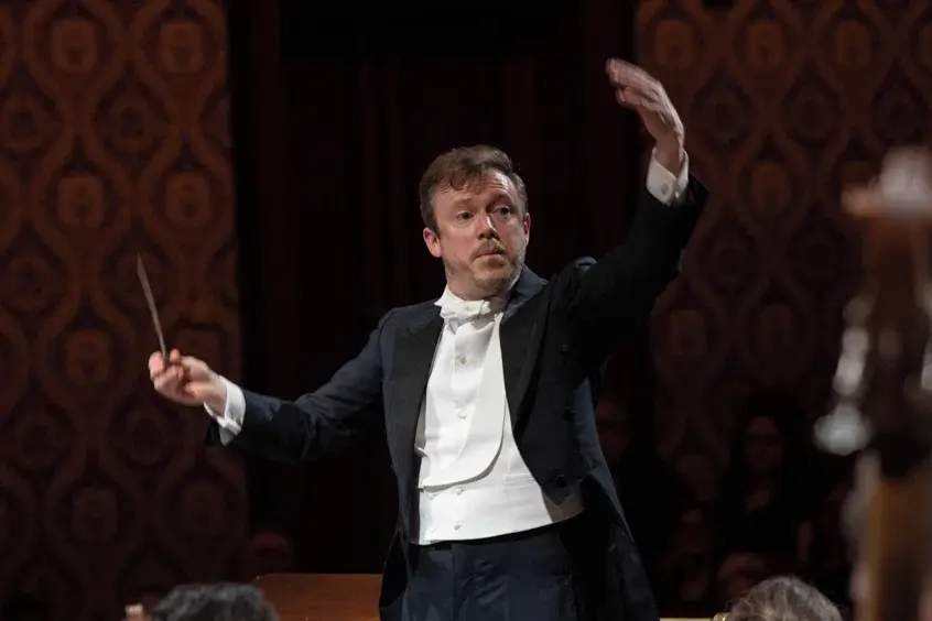 RECENZE: Daniel Harding jako světlonoš hudební krásy