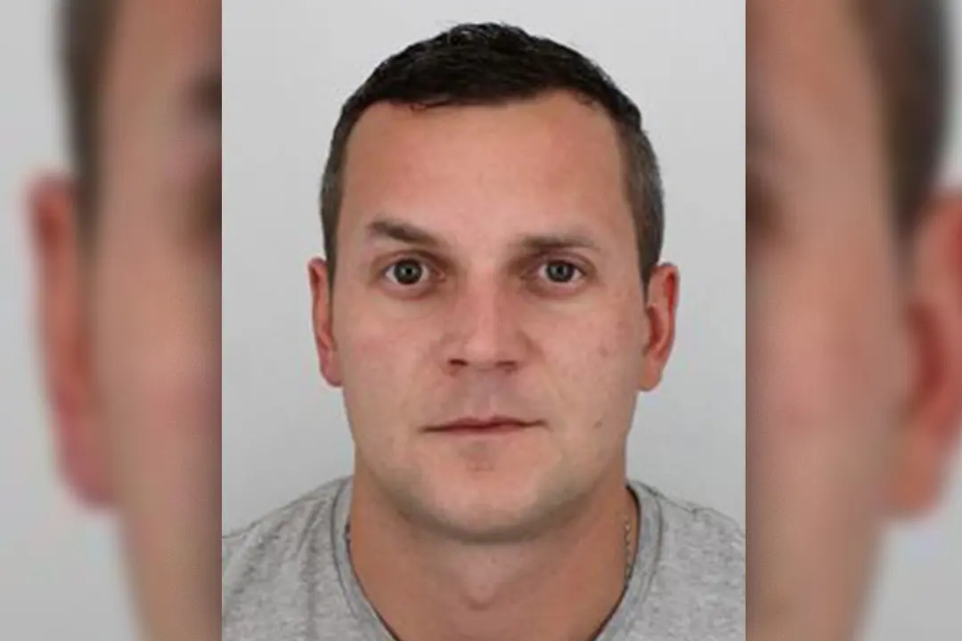 Policie pátrá po nebezpečném muži v šedé fabii. Je podezřelý z pokusu o vraždu