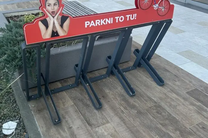 Dvě děti a mladík v Ostravě ukradli závodní kola