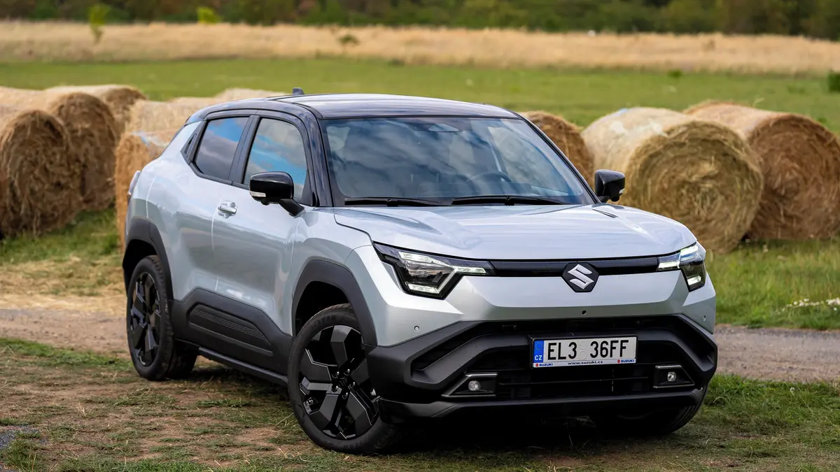 Test Suzuki e Vitara: Opožděný vstup do nové éry