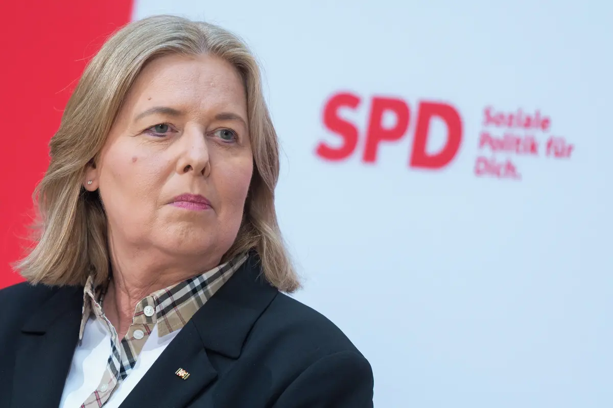 Německá ministryně a spolupředsedkyně SPD Basová po smrti nevlastní dcery rezignovala