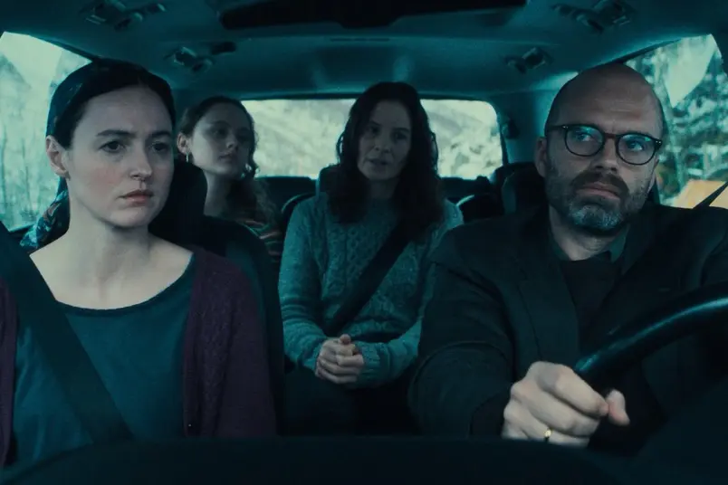 Jsou jen silně věřící, nebo už týrají děti? Film Fjord přibližuje kontroverzní zásah norské sociálky