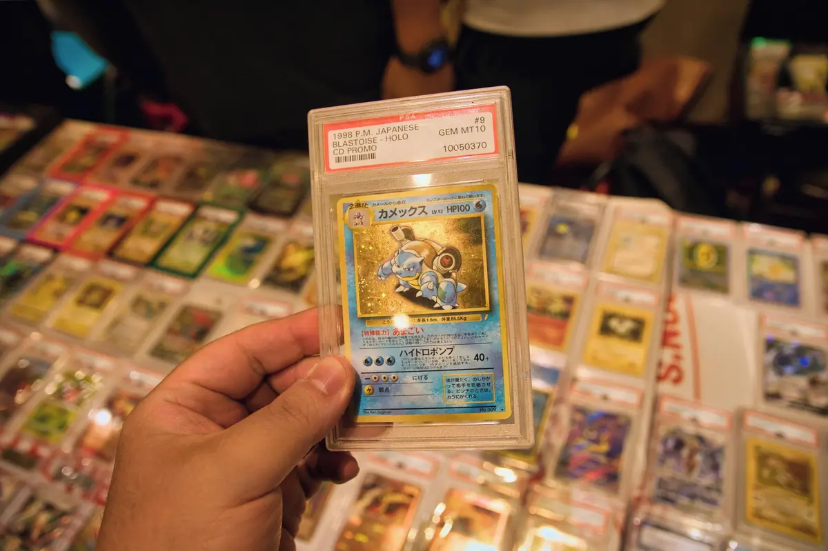 Dvanáctiletý Japonec prodal v Paříži svou sbírku Pokémonů za 2,5 milionu
