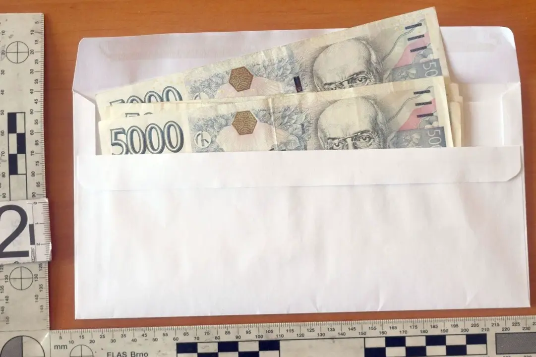 K žádosti o pronájem přiložil muž na Blanensku i obálku s penězi. Dar občanům města, tvrdil policistům