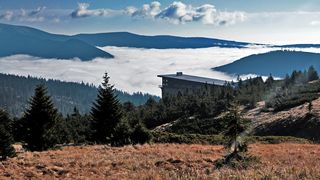 Čeká nás inverzní počasí. Někde slunce, jinde celý den mlha