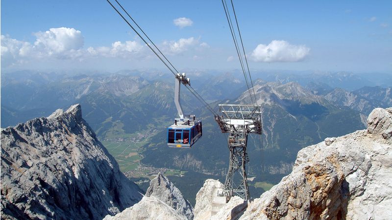 Výhled do čtyř zemí z Zugspitze