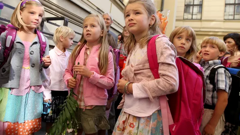 Děti chodí v Olomouci do školy převážně pěšky. Cítí se bezpečně, ale vnímají i rizika, ukázal průzkum