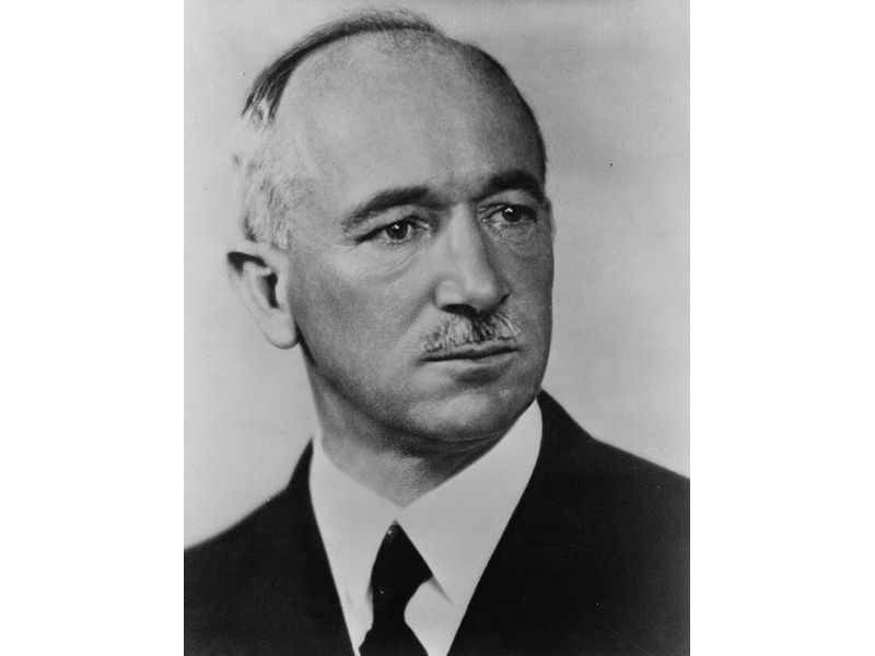 Prezident Edvard Beneš na oficiálním portrétu