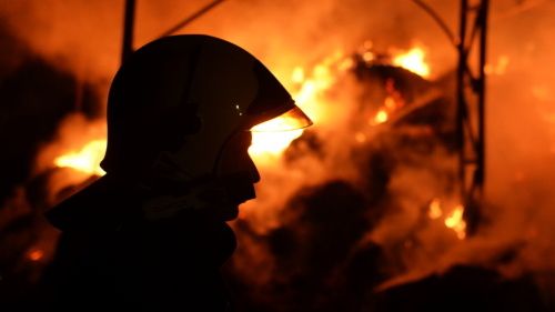 Žák chtěl podpálit bratislavskou školu, sám při tom uhořel