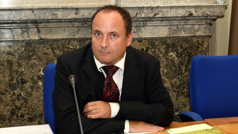 Vladimír Tošovský na jednání vlády v roce 2009.
