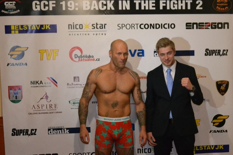 Petr Větrovský (vpravo) při nedávném Beck in the fight 2.