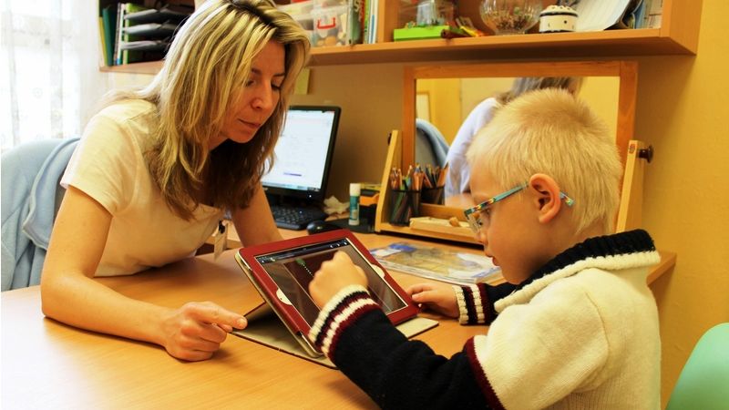 Prozatím využila tablety iPad ke cvičení řeči ve Vítkovické nemocnici více než stovka pacientů z řad dětí i dospělých. 