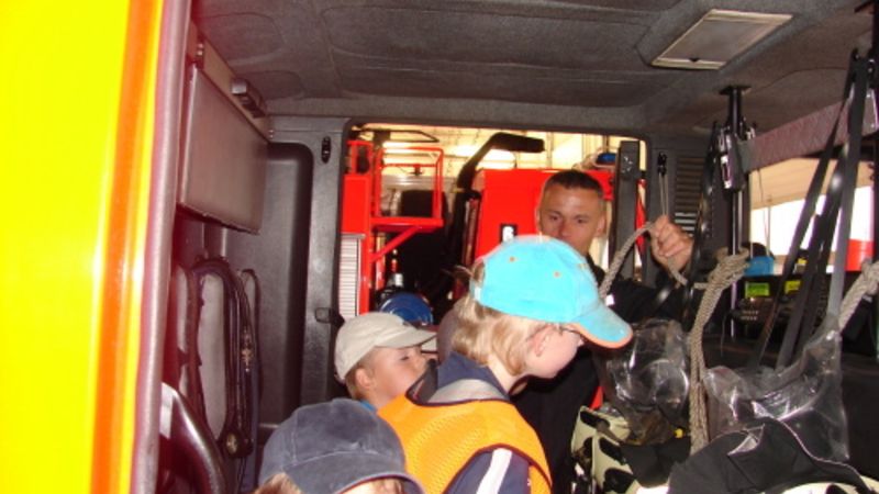 Den dětí na hasičských stanicích