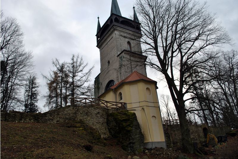 Šlépějová kaple u věže