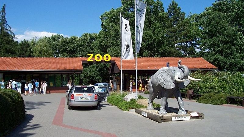 Hlavní brána do ostravské Zoo