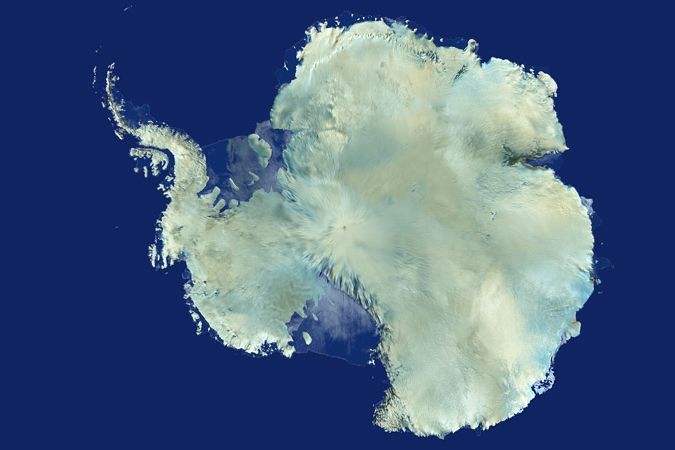 Antarktida na satelitním snímku