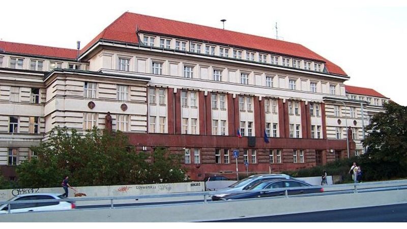 Budova Vrchního soudu se nachází na pražské Pankráci, kde byla tato postavena kolem roku 1930. 