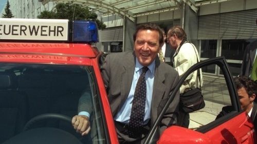 Gerhard Schröder na návštěvě továrny Audi v Ingolstadtu.
