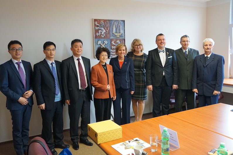 Velvyslankyně Čínské lidové republiky Ma Keqing hovořila o vzájemných vztazích mezi Českou republikou a Čínou.