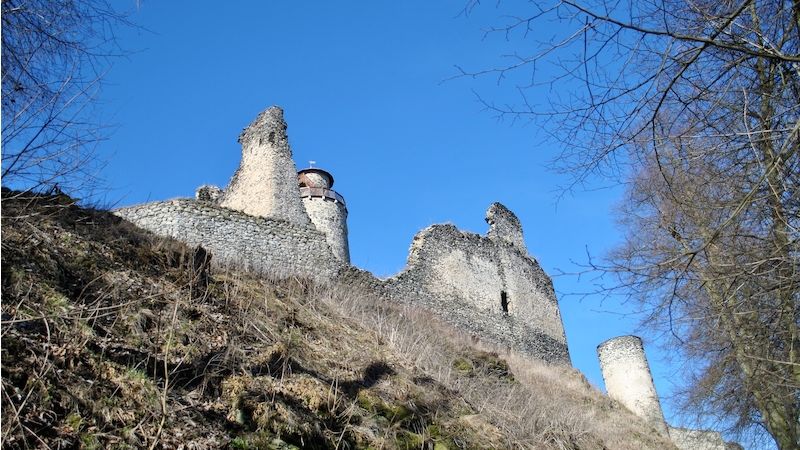 Kostomlaty pod Milešovkou, hrad Jakoubka z Vřesovic