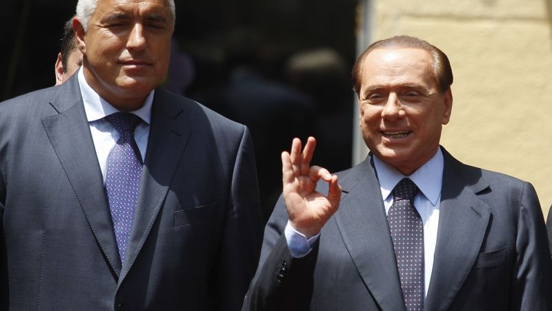 Italský expremiér Silvio Berlusconi usiluje o politický comeback a chce prosadit návrat italské liry.